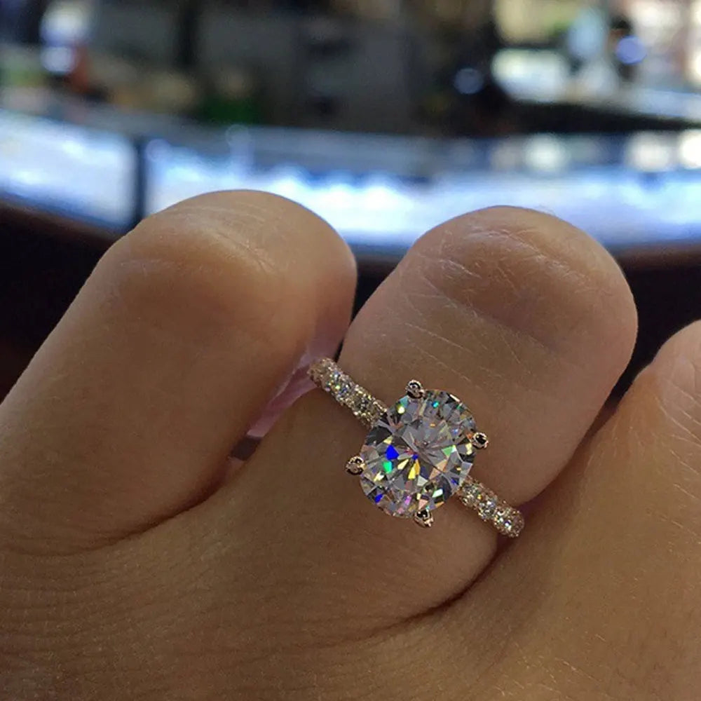 Oval Cut Moissanite Engagement Ring