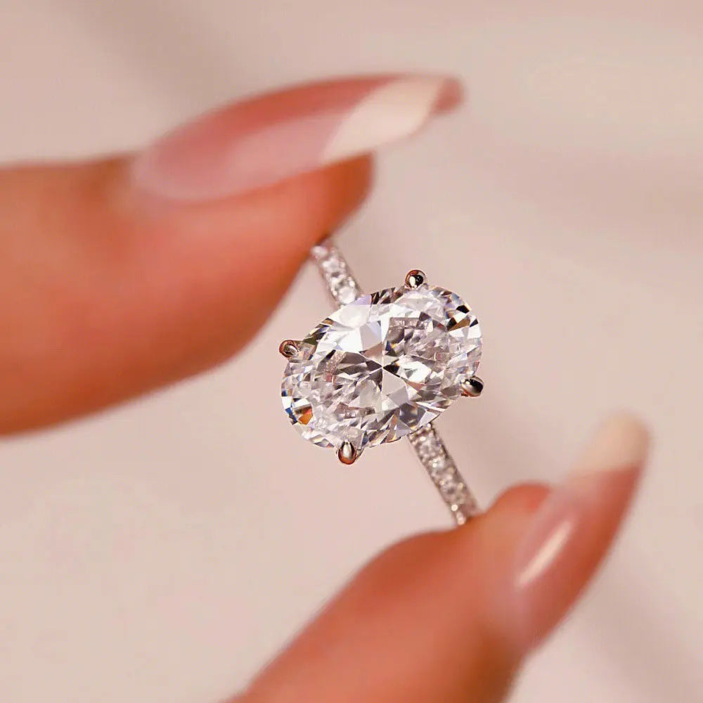 Oval Cut Moissanite Engagement Ring
