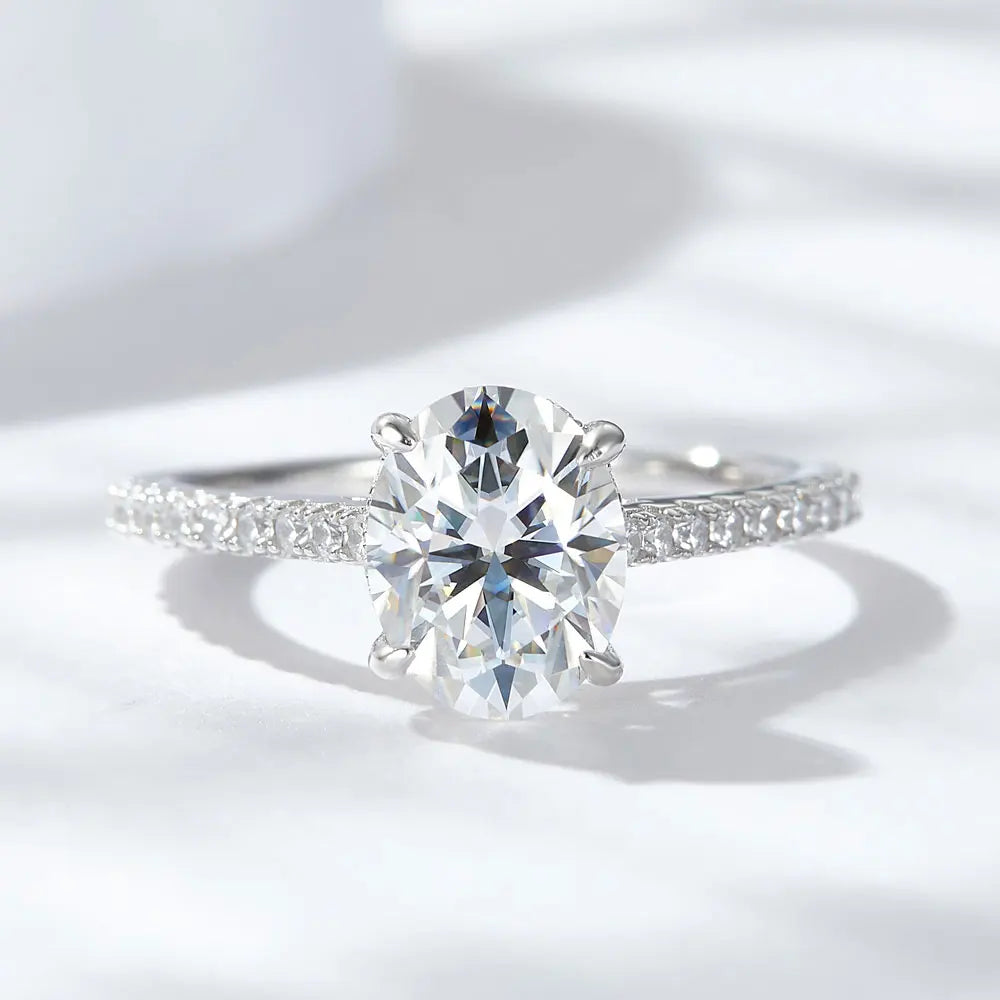 Oval Cut Moissanite Engagement Ring